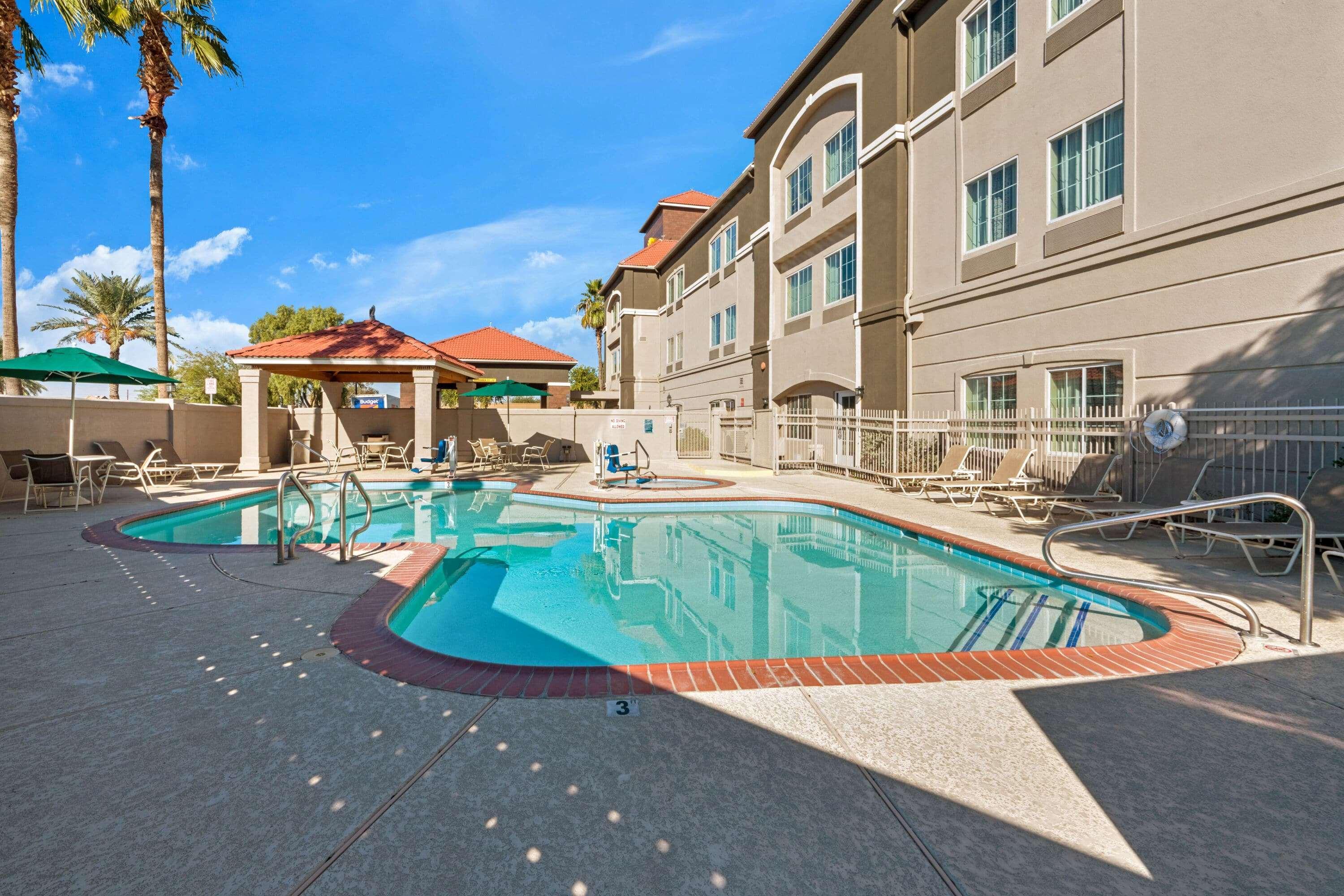La Quinta By Wyndham Phoenix I-10 West Exterior photo