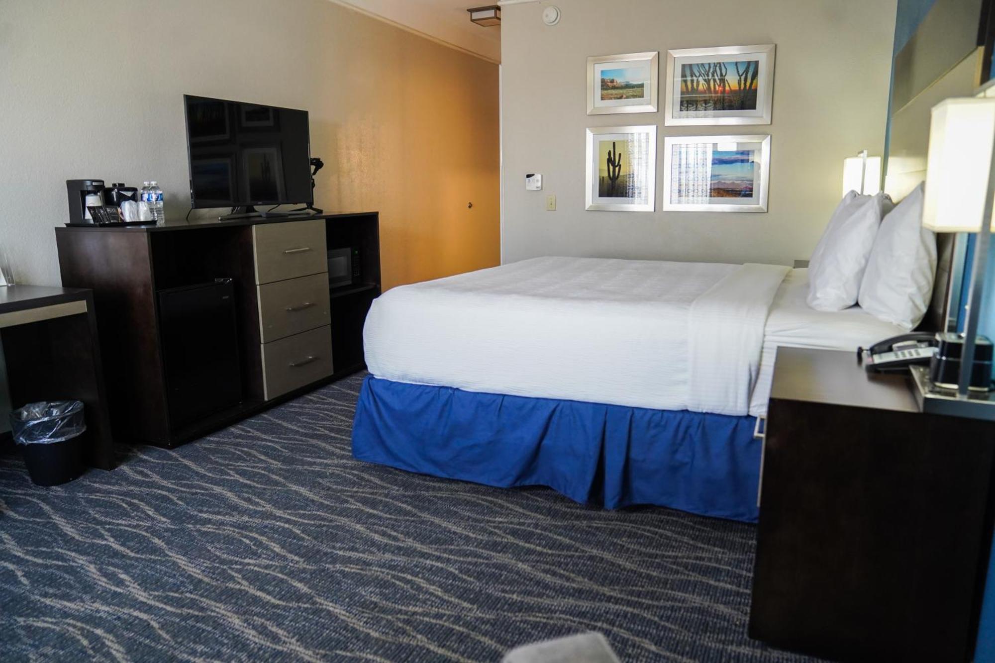 La Quinta By Wyndham Phoenix I-10 West Exterior photo