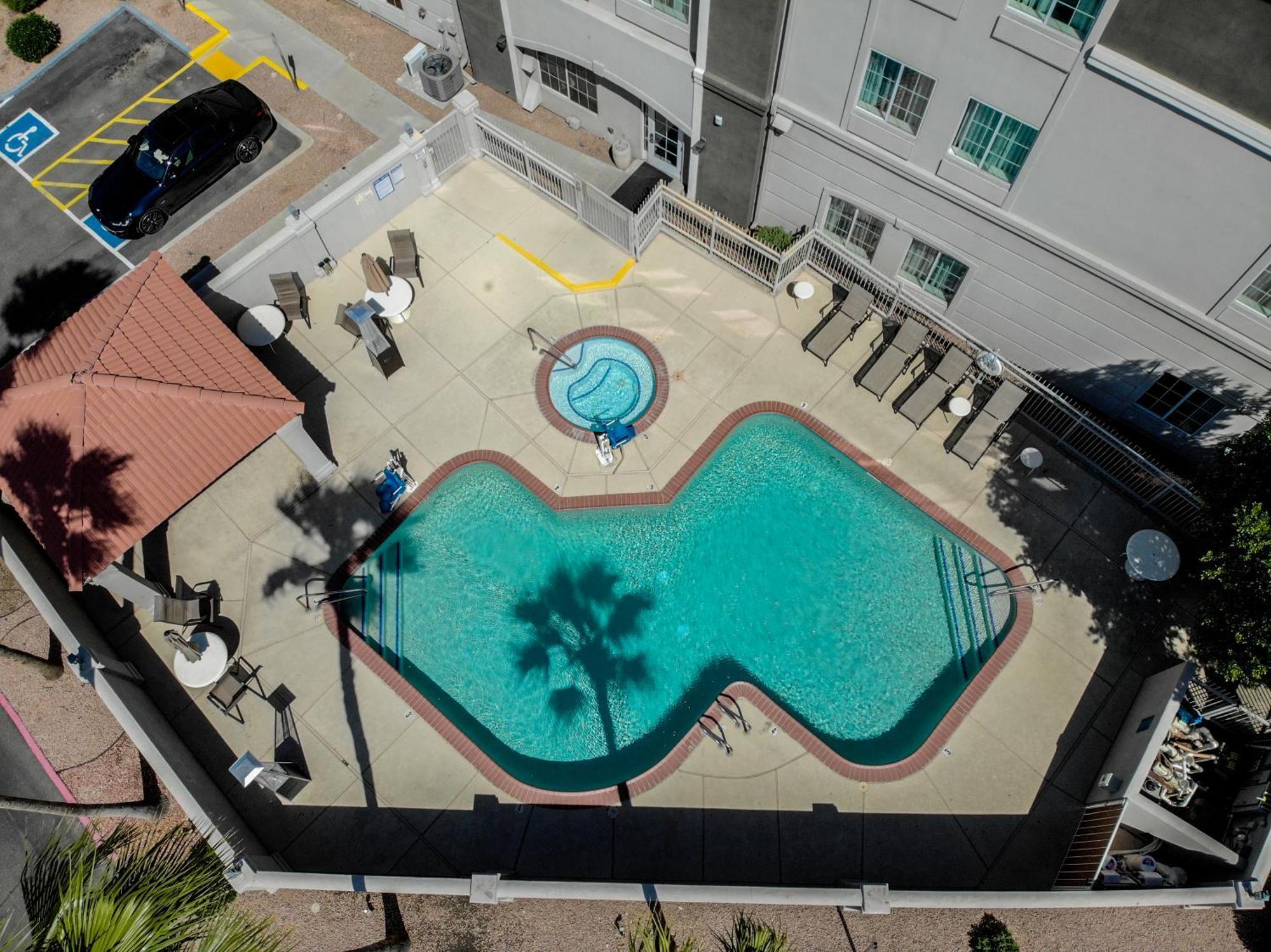 La Quinta By Wyndham Phoenix I-10 West Exterior photo