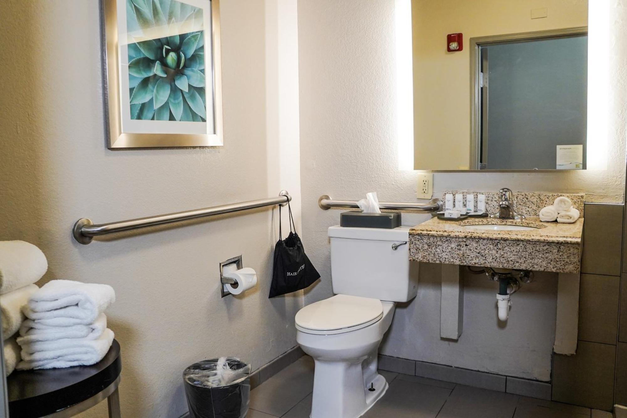 La Quinta By Wyndham Phoenix I-10 West Exterior photo