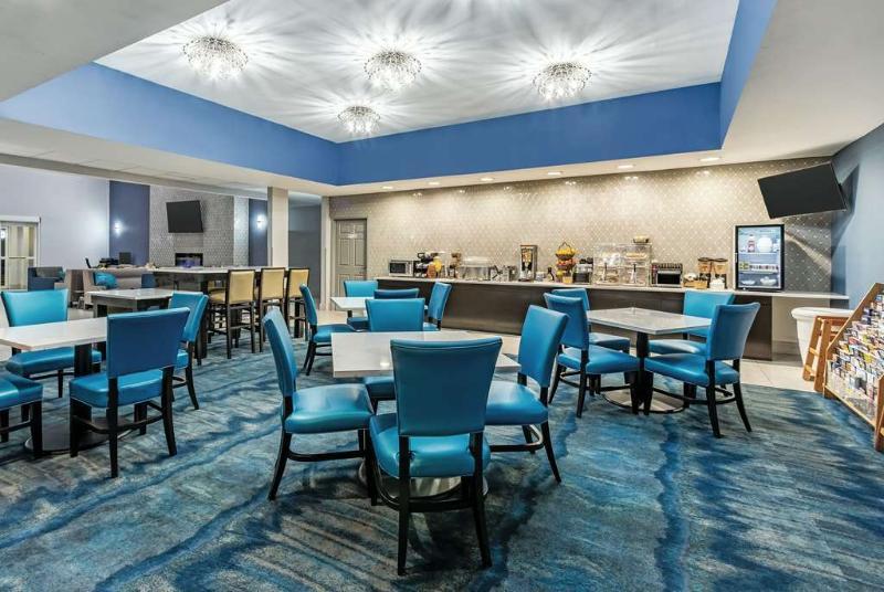 La Quinta By Wyndham Phoenix I-10 West Exterior photo